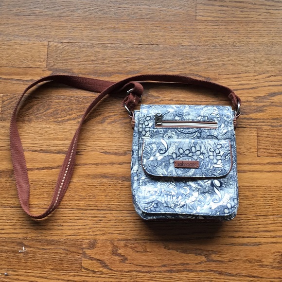 Sakroots Handbags - Sakroots small crossbody purse